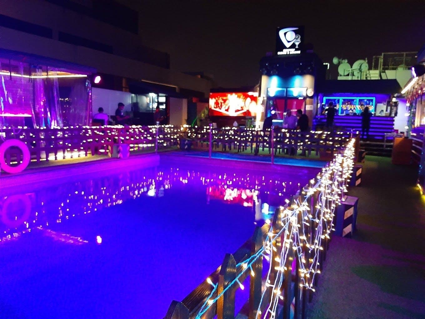 CO2 Rooftop Dining & Lounge - Smana Hotel Al Raffa venue image