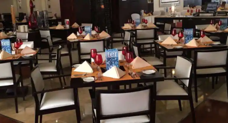 Entre Nous - Novotel World Trade Centre venue image