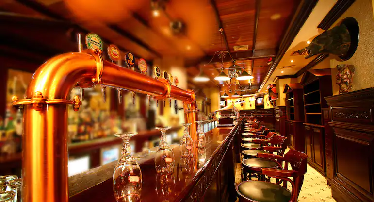 Long's Bar - Towers Rotana venue image