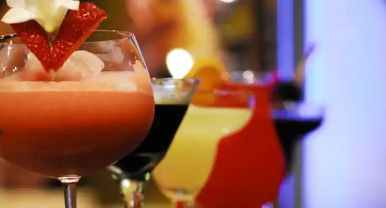 Marbles Lobby Bar - Radisson Blu Hotel Dubai Deira Creek venue image