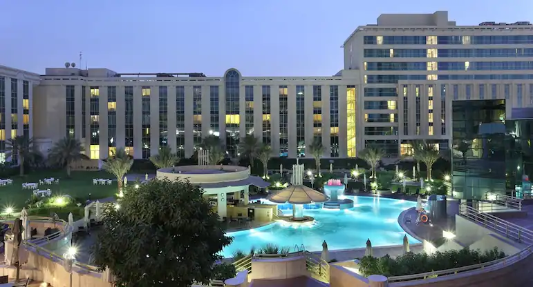Oasis Pool & Bar - Millennium Airport Hotel Dubai venue image