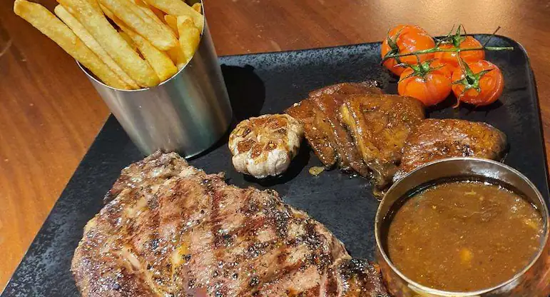 South Central Kitchen Bar and Terrace - Holiday Inn Dubai Al-Maktoum Airport venue image