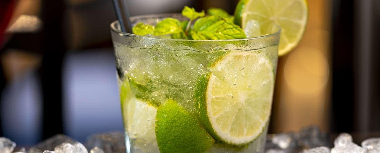 Happy Hour Focus Bar Hyatt Place Dubai Jumeirah dizzer