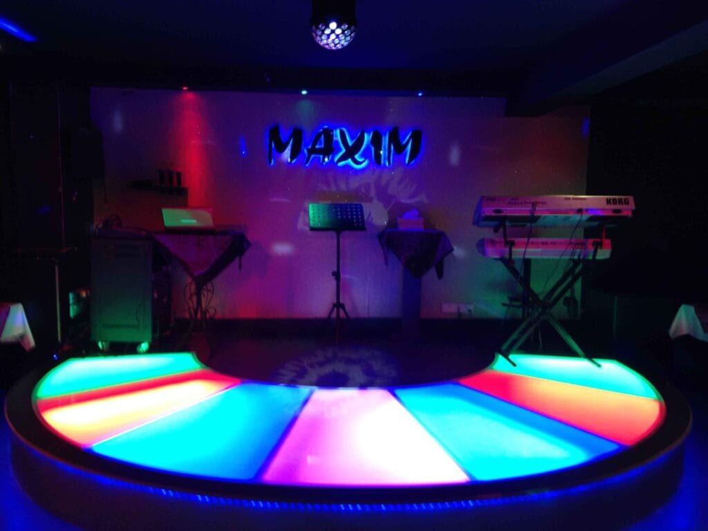 Margarita Restro Bar Nihal Hotel dizzer